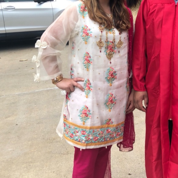 Agha Noor, Pakistani, Bollywood, anarkali, kameez. - Picture 4 of 4